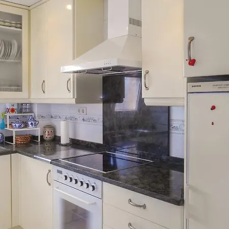 Stunning In With Kitchen Apartment *